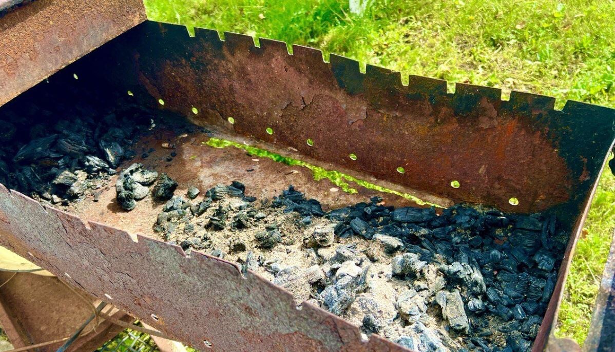 Почему дешёвый мангал прогорает за два сезона