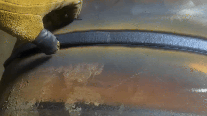 Шов не обязан быть идеальным. Он обязан быть плотным.