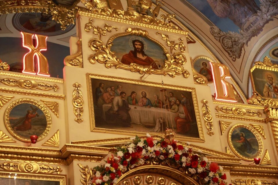    Ночная пасхальная служба в Покровском соборе . Источник: Олег Укладов