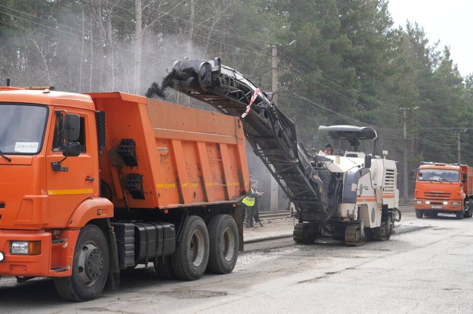    Ямочный ремонт дорог в Бийске. Источник: Telegram-канал Виктора Щигрева