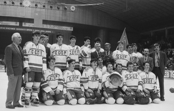 1989 год. Чемпионат Европы среди юниоров. Павел Буре - капитан юниорской сборной СССР