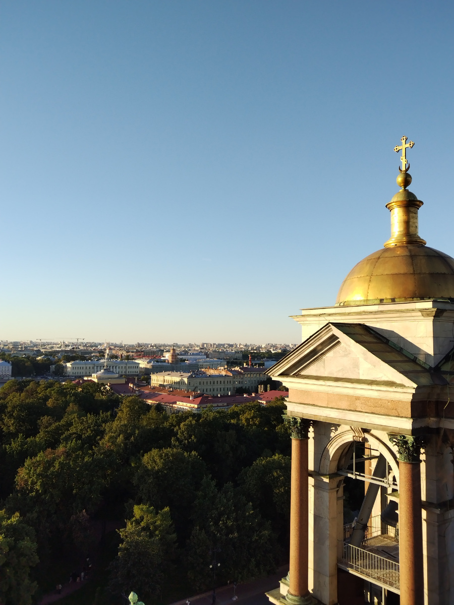 Вид на город с Исаакиевского собора. Фото автора канала