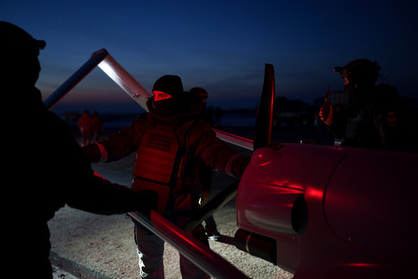 Evgeniy Maloletka/AP   📷