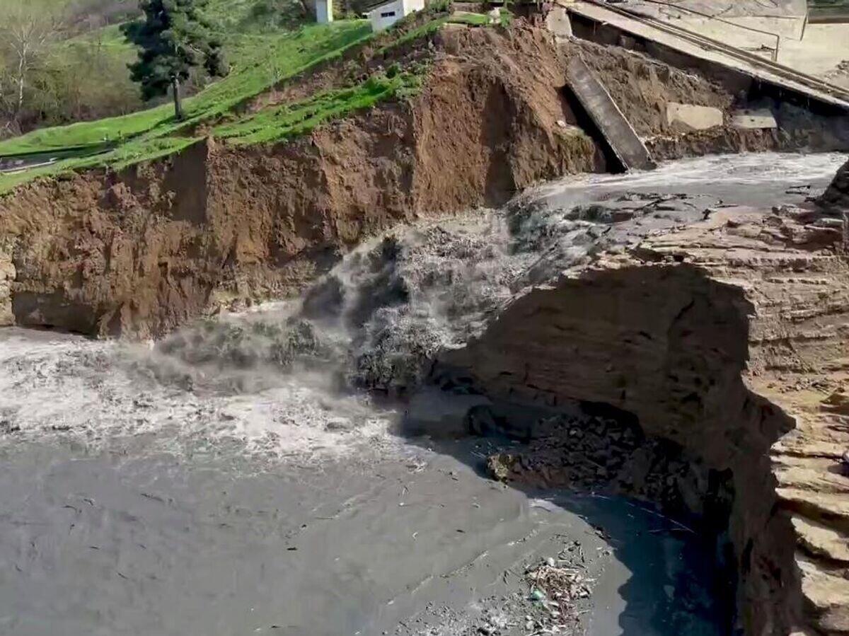    Геджухское водохранилище в Дагестане, где произошел прорыв дамбы | © РИА Новости