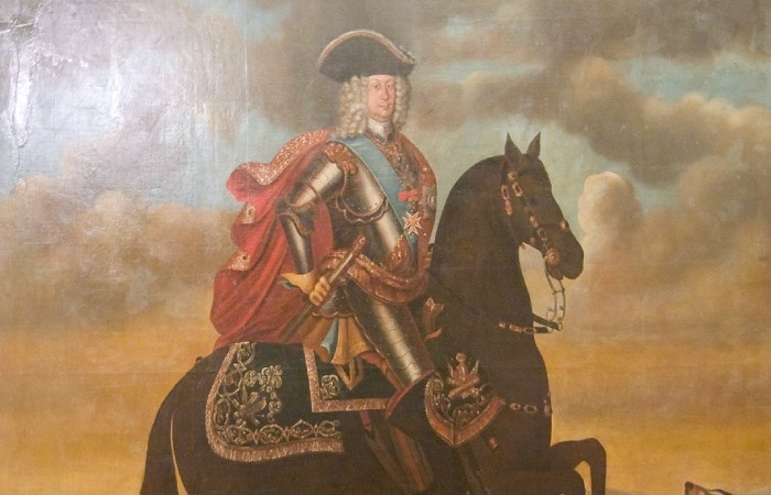    Он был утонченным европейцем, еще до петровских реформ.