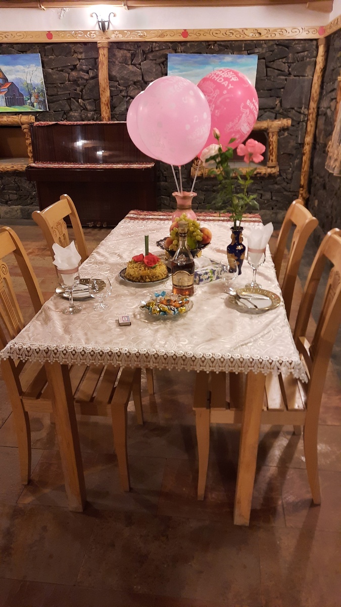 Праздничный деньрожденческий стол