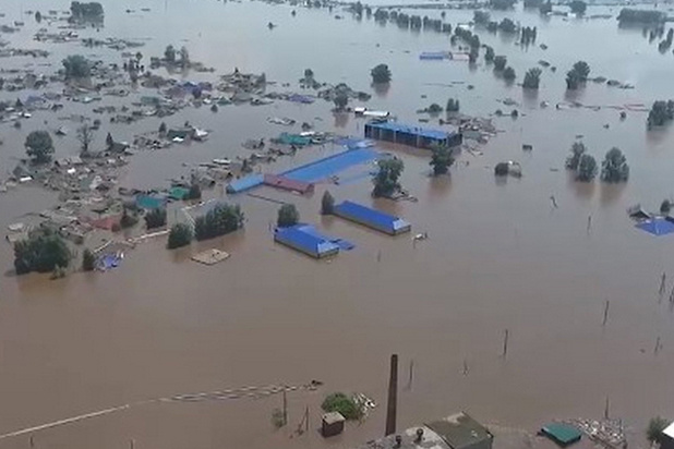Наводнение в Тулуне буквально "вымыло" из глухой тайги преступника, который скрывался от правосудия 25 лет. Фото: скриншот с видеозаписи программы "Вести"