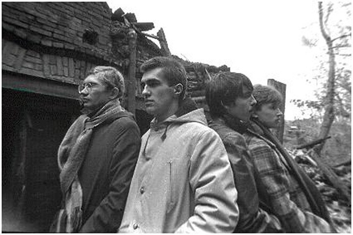 Первый состав группы. 1984г. Слева направо: Александр Зарубин, Вячеслав Бутусов, Дмитрий Умецкий, Андрей Саднов. Источник: просторы интернета