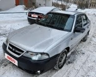 бюджетный седан C-класса, производившийся южнокорейской компанией Daewoo (позже Uz-Daewoo) с 1995 по 2016 год Известен своей простотой, надежностью, просторным багажником и доступными запчастями. Популярные бензиновые двигатели 1.5 и 1.6 л (75-109 л.с.) сочетаются в основном с 5-ступенчатой МКПП 