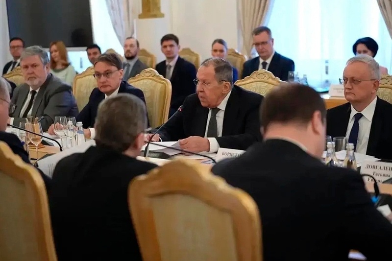    Главной темой заседания стало взаимодействие регионов со странами Африки