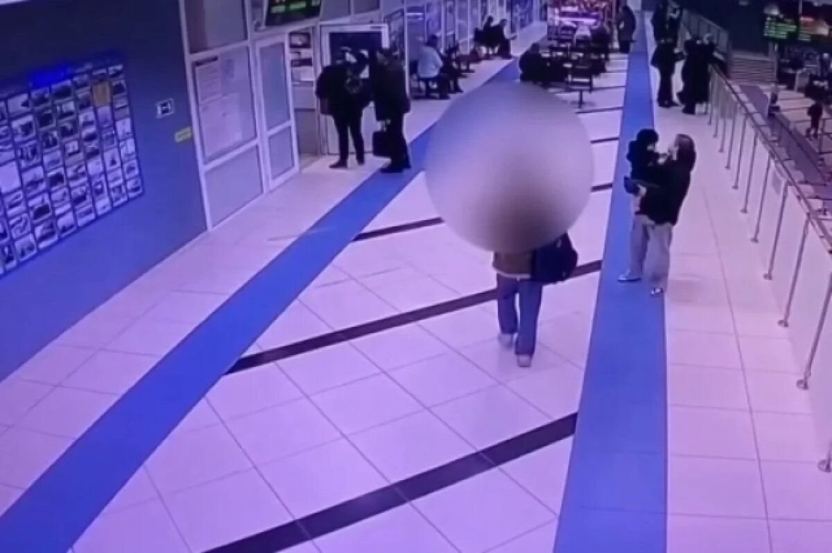    Студентка из Санкт-Петербурга украла у жителя Коми 8 млн рублей