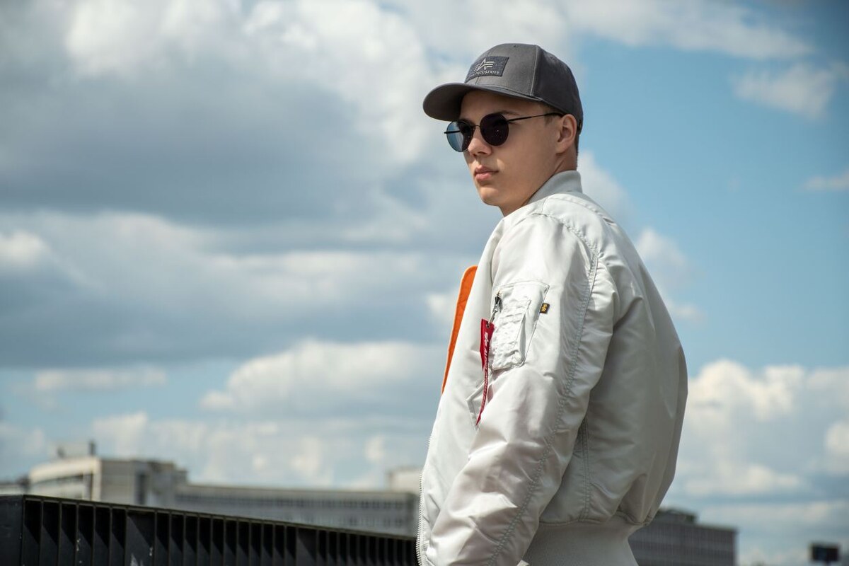 Где купить и как выбрать культовый бомбер МА-1 Альфа Индастриз? Фото 1