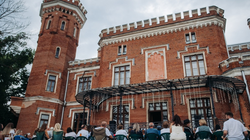    паблик "Дворцовый комплекс Ольденбургских"