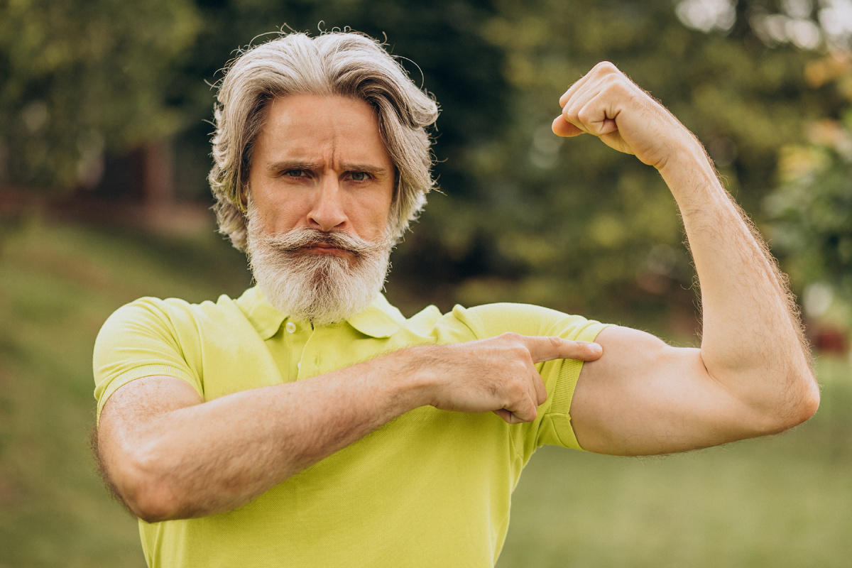 https://ru.freepik.com/free-photo/middle-aged-sportsman-pointing-his-biceps_10025184.htm#fromView=search&page=1&position=0&uuid=e70e9b08-6f80-4943-a3dd-7be84dfc1688&query=%D0%BC%D1%8B%D1%88%D1%86%D1%8B+%D1%81%D1%82%D0%B0%D1%80%D0%B8%D0%BA