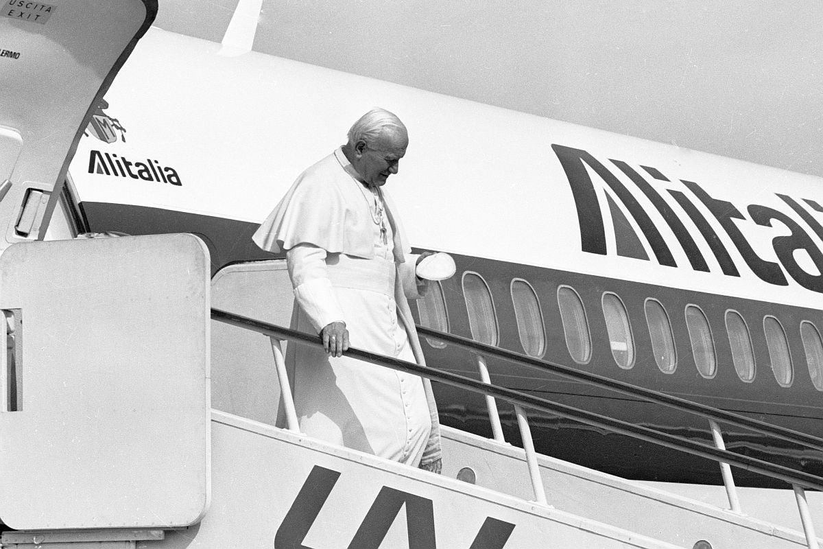    Папа Римский Иоанн Павел II неприязненно относился к коммунистическому режиму, а вот советские мультфильмы хвалил. / Мариус Баранаускас/РИА Новости