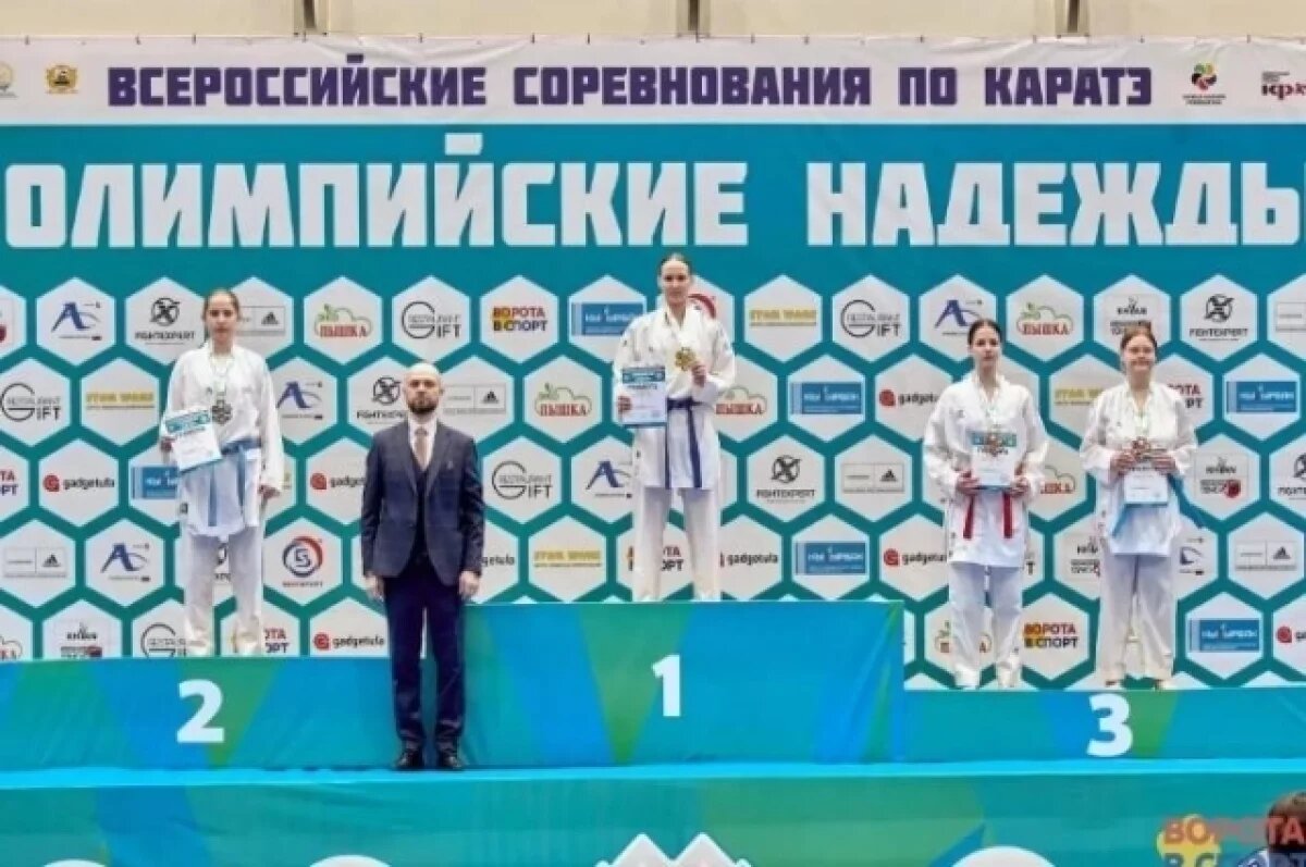    Астраханская учительница вошла в число сильнейших каратисток России