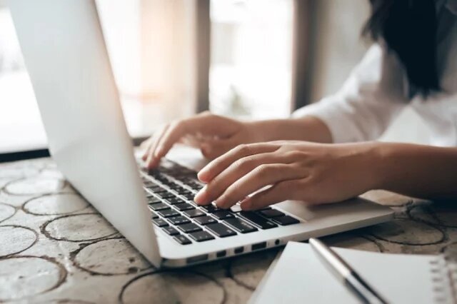    Что за опасные пасхальные открытки?