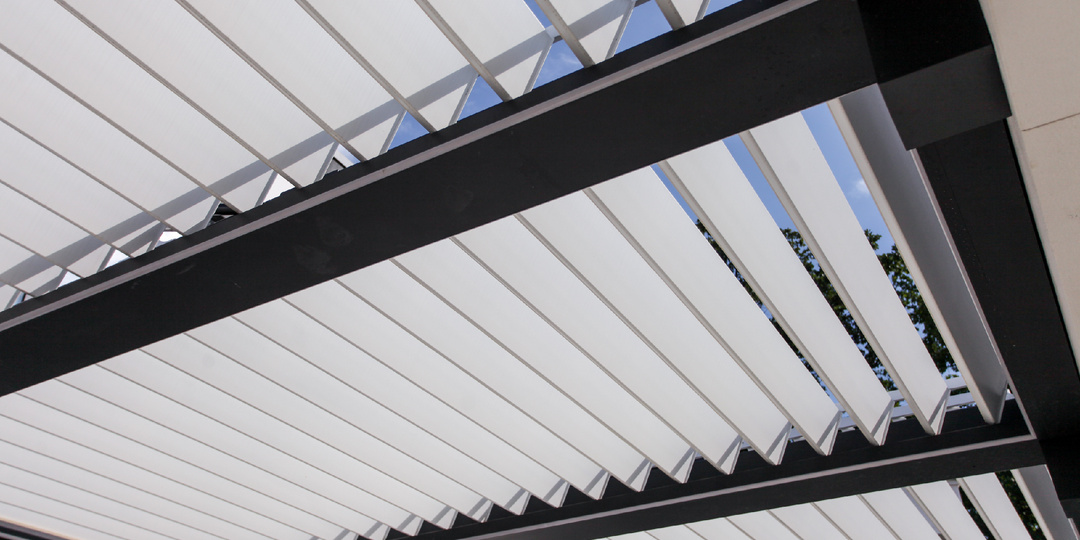 Умная крыша для веранды которая не боится ветра