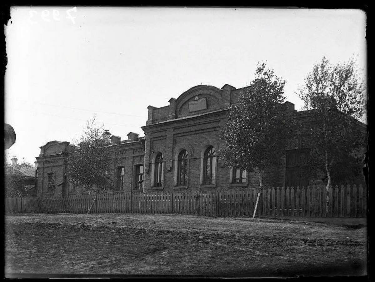 Здание Красноярской пастеровской станции, 1930-е. Фото из фонда Красноярского краеведческого музея