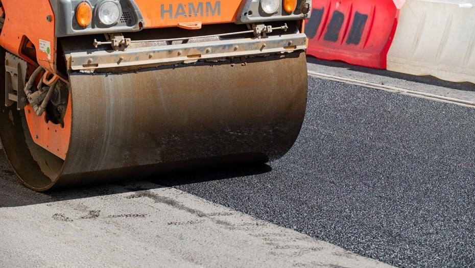    Дорожные работы.. Автор фото: Ермохин Сергей/"ДП"