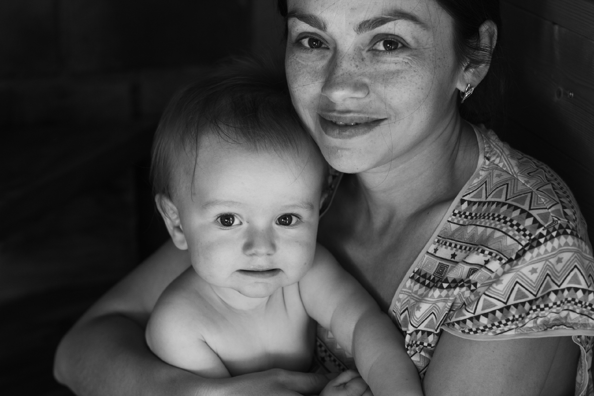 Автор с младенцем