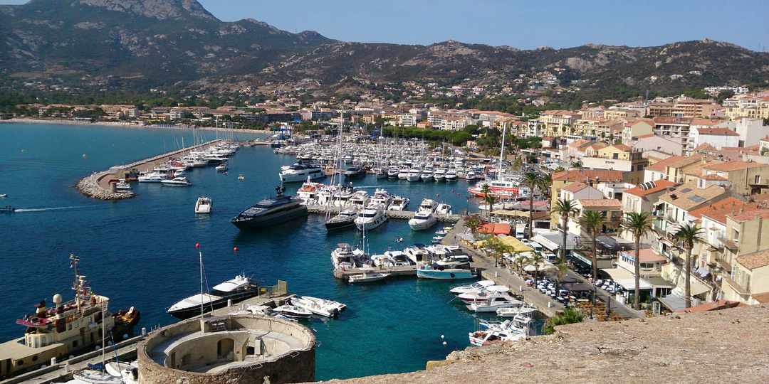 Корсика. Порт Кальви. И это тоже Франция