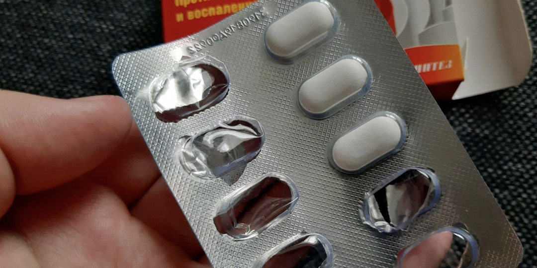 13 лекарств, чьи побочные эффекты удивляют даже врачей