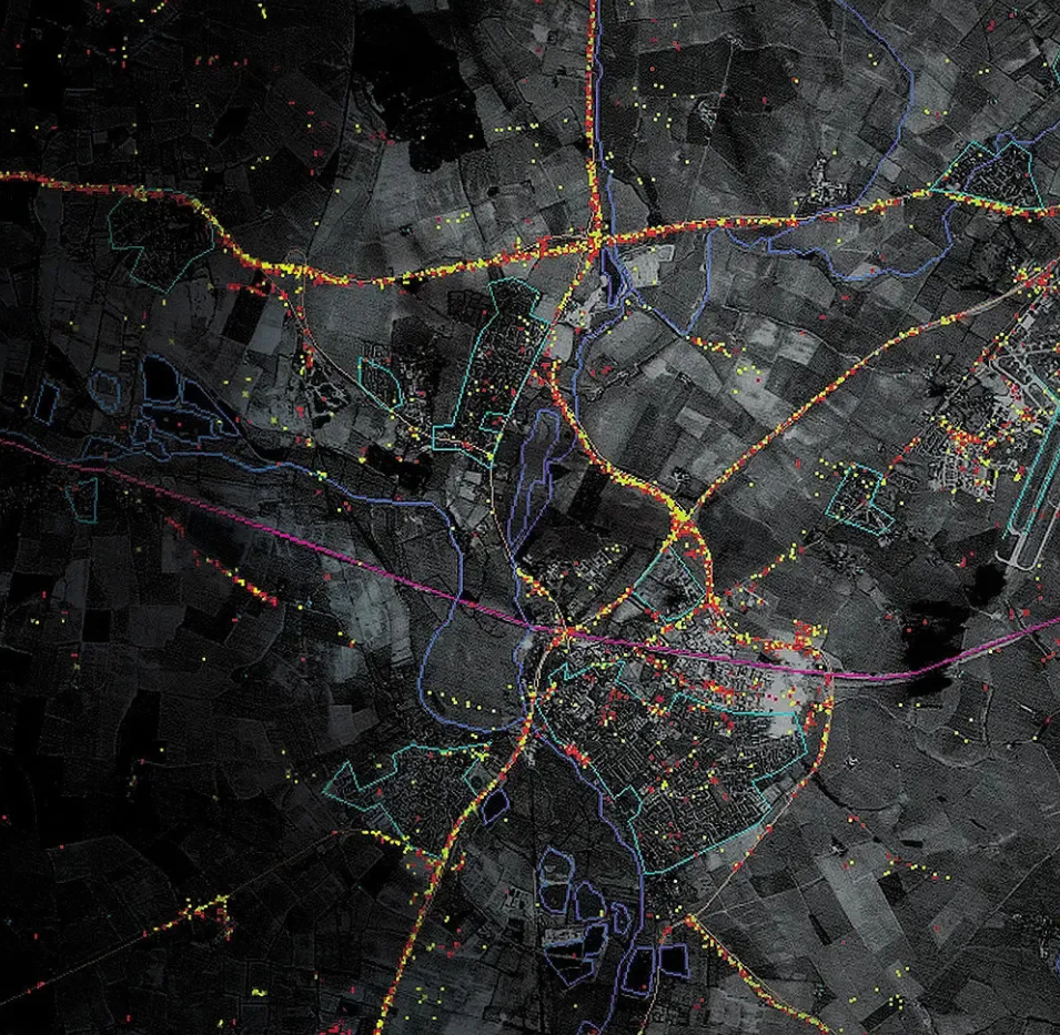    На авиабазе Ларисса специально для размещения секретных беспилотников построили два изолированных ангара вдали от основной инфраструктуры