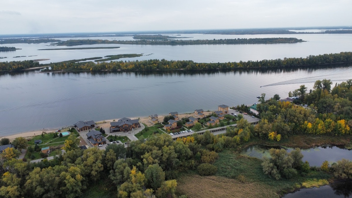 Окрестности Чардыма с его островами и протоками. Мое архивное фото. Снято с дрона еще в те времена, когда летать было разрешено.