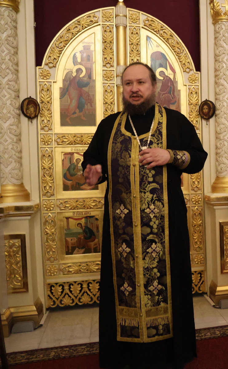 У настоятеля всё четко, по полочкам, предельно ясно и доходчиво!