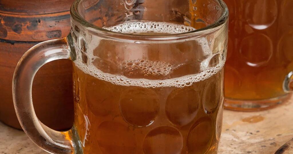 Как приготовить вкуснейший квас дома? Топ 3 рецепта!