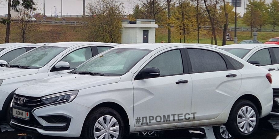 Продажи Весты упали в два раза: «китайцы» виноваты?