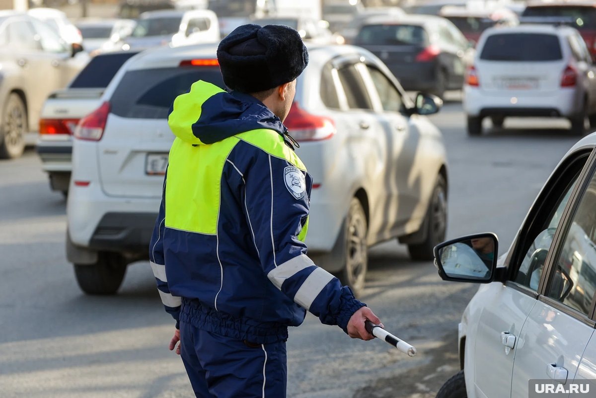     Сотрудник ГАИ Радужного будет вынужден уволиться из Госавтоинспекции