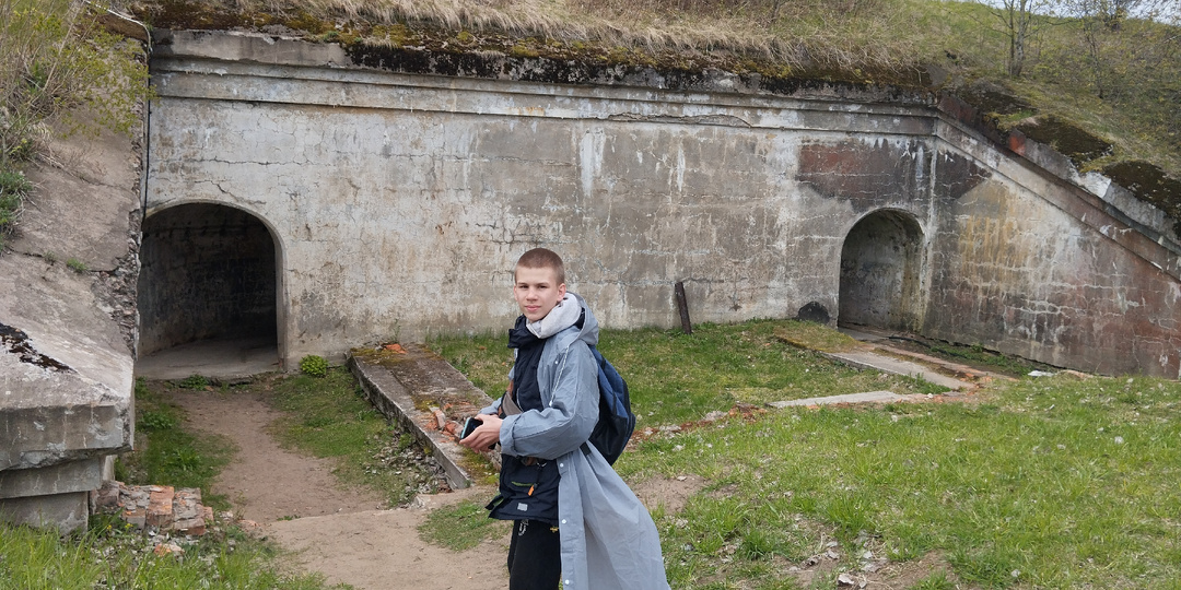 Туристы в Кронштадте. Прогулка по старинному форту Риф (часть 2). Подземные галереи форта