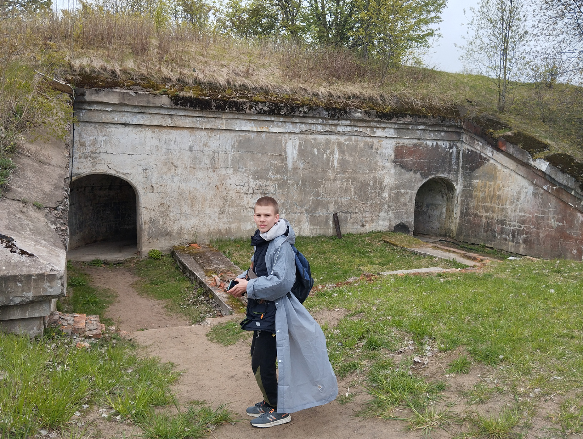 Вход в подземные убежища