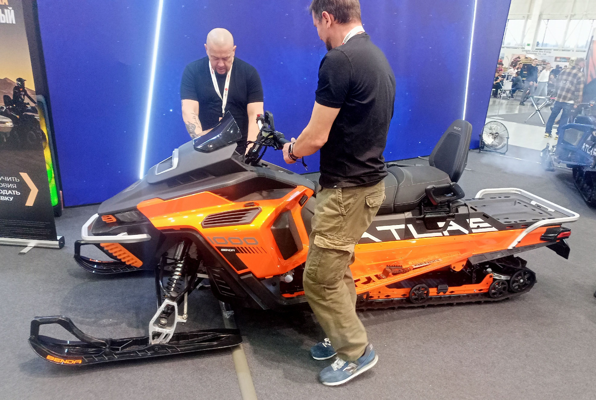 Снегоход Benda Atlas стал полной неождиданностью... Мотожурналисты его тщательно изучают