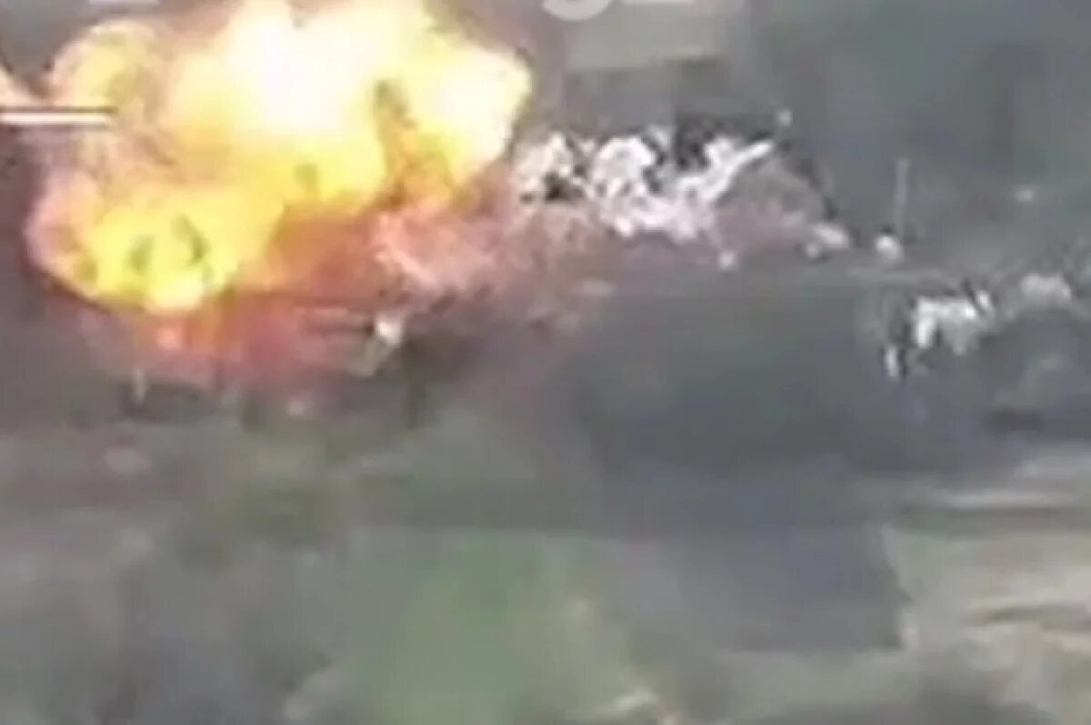    Бомбы разнесли пункты дислокации ВСУ под Верхней Терсой и Колодезным