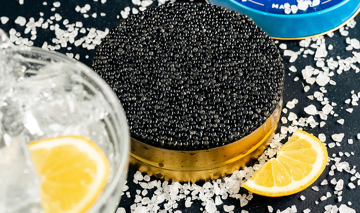 Тогда впервые поймал себя на мысли: икра — это тот продукт, где легко переплатить и не получить вообще ничего. 