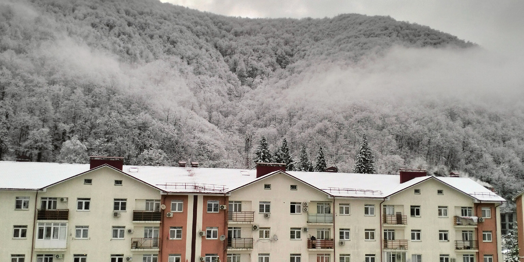 9 апреля на Красной Поляне: зимняя сказка посреди весны