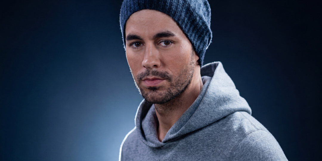 В Казахстане заявили, что Энрике Иглесиас не будет целовать фанаток на сцене