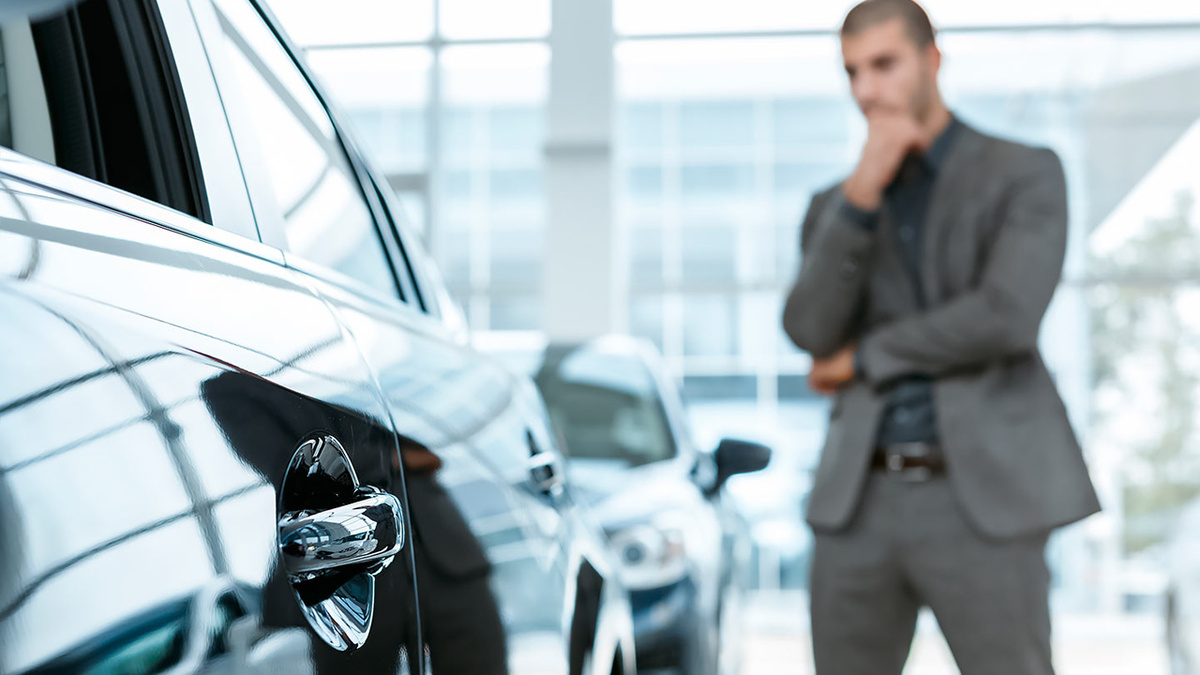 Цены растут, скидки исчезают: стоит ли сейчас покупать автомобиль или подождать?