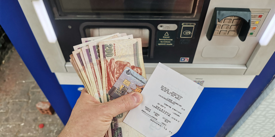 Какая бесплатная карта российского банка работает в Египте в 2026 году