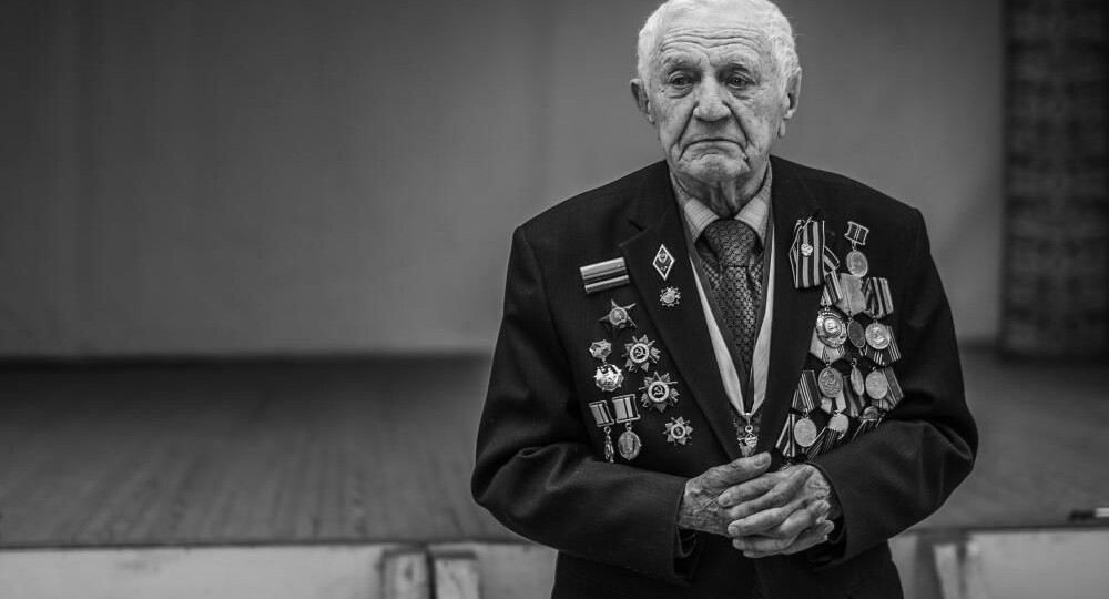 "Настоящих фронтовиков осталось полтора человека" - Ветеран рассказал, кого после войны считали настоящим фронтовиком, а кого нет