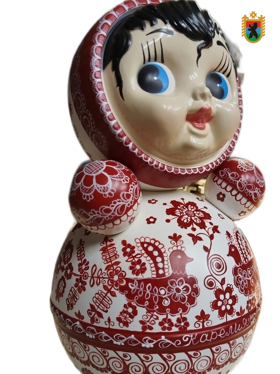    Карельскую неваляшку с заонежскими узорами оценили в Москве© Правительство Карелии