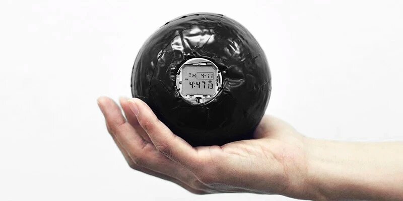 В таком шаре ведущий инженер Casio Кикуо Ибе (Kikuo Ibe) испытывал первые Casio G-Shock