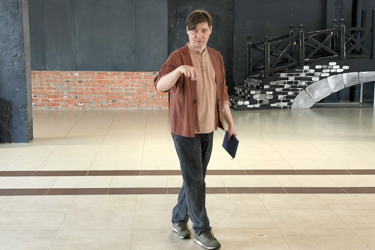 Режиссер-постановщик, преподаватель по актерскому мастерству и сценической речи Мордовского госуниверситета им. Н.П. Огарёва Дмитрий Маркин