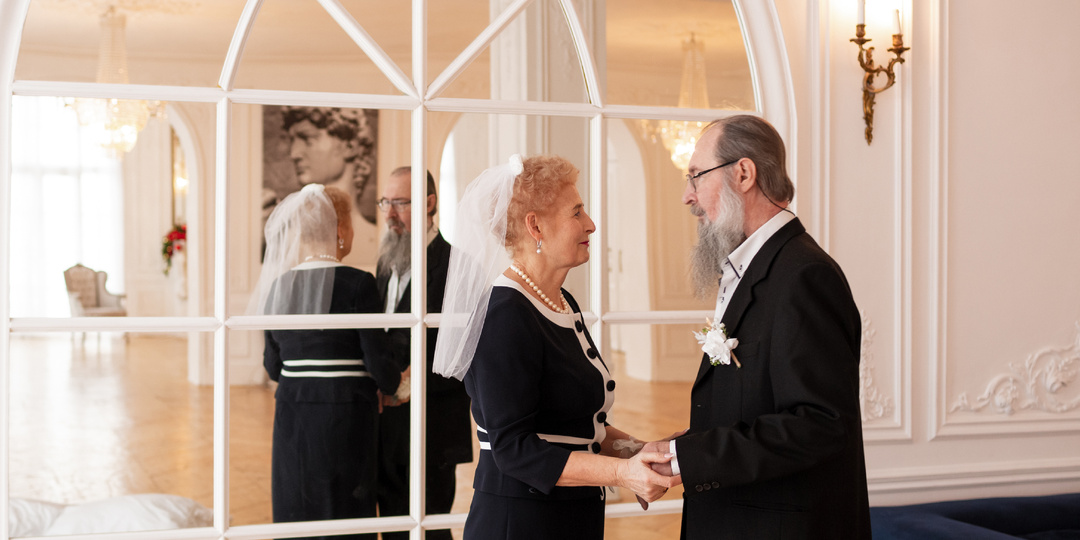 Золотая свадьба в фотостудии