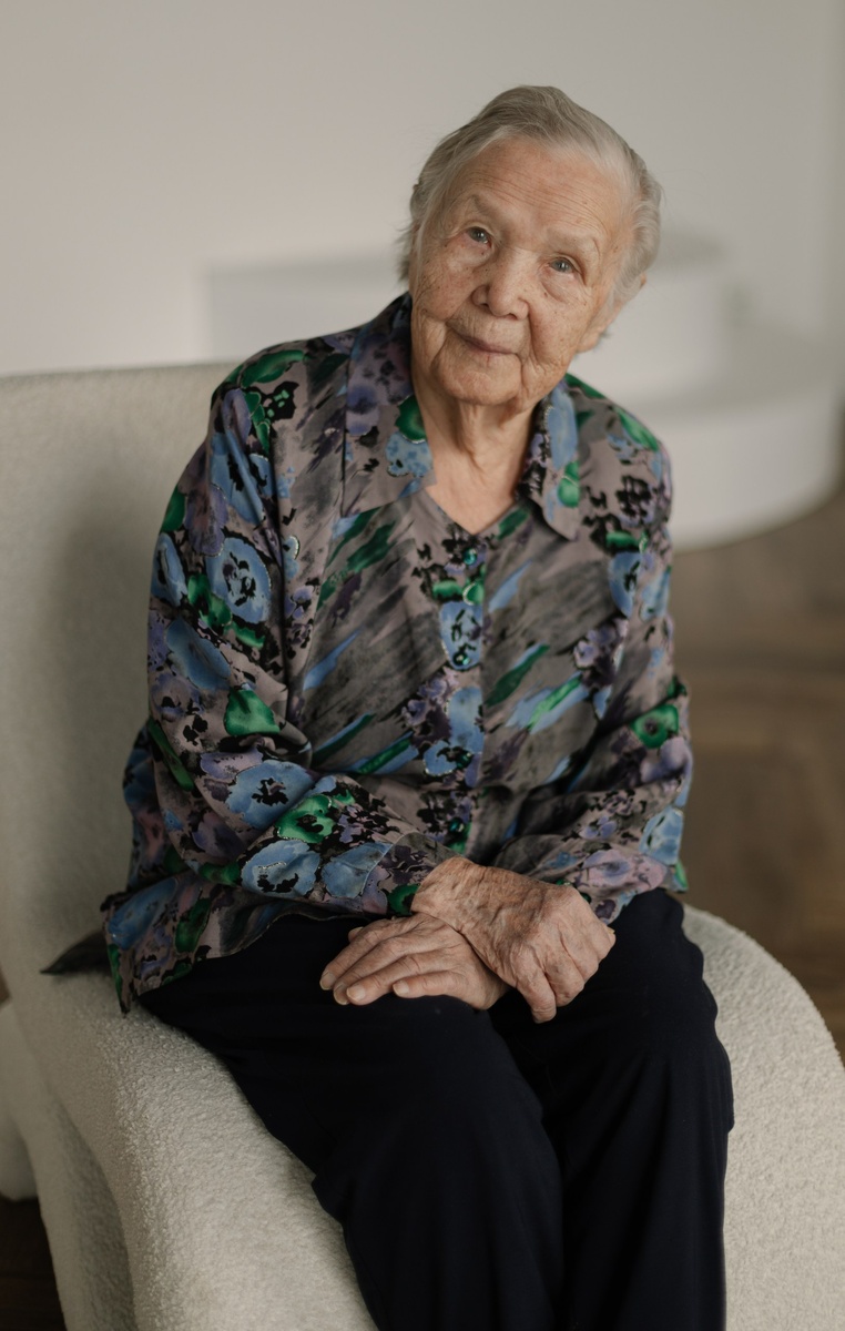 Моя мама Байназарова Алевтина Васильевна — врач акушер-гинеколог