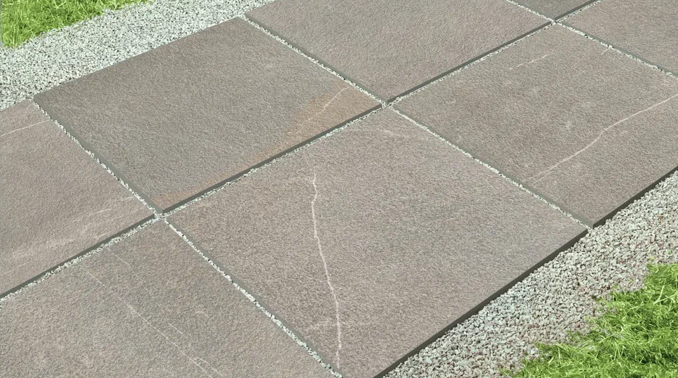 Замостил и забыл: чем полимерпесчаная плитка WeEco лучше обычного бетона для садовых дорожек