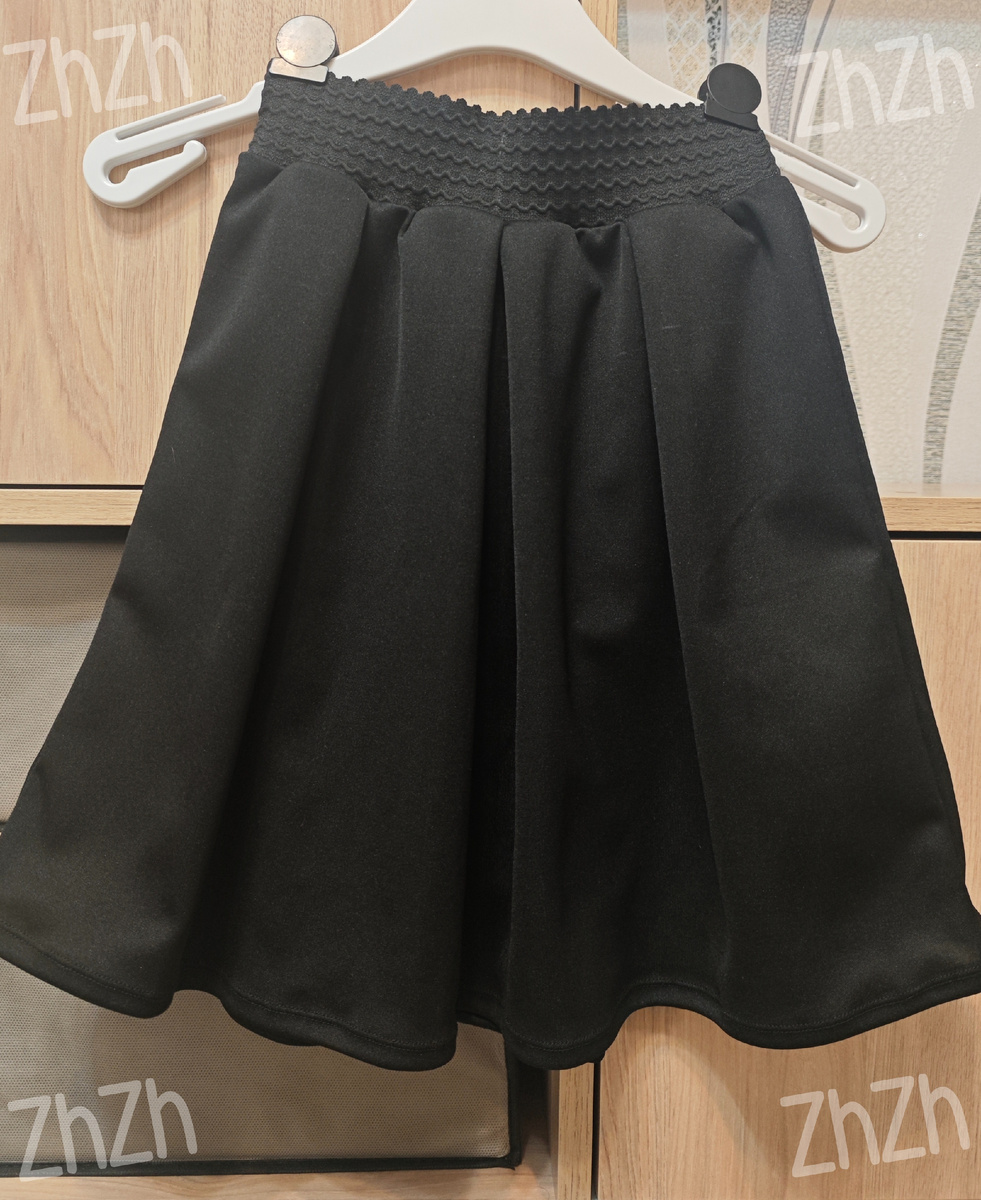 Черная юбочка для торжественных праздников 